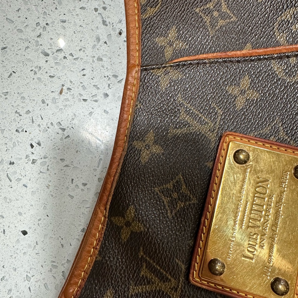 Louis Vuitton Monogram Canvas Hobo with Gold Hardware - Picture 11 of 16